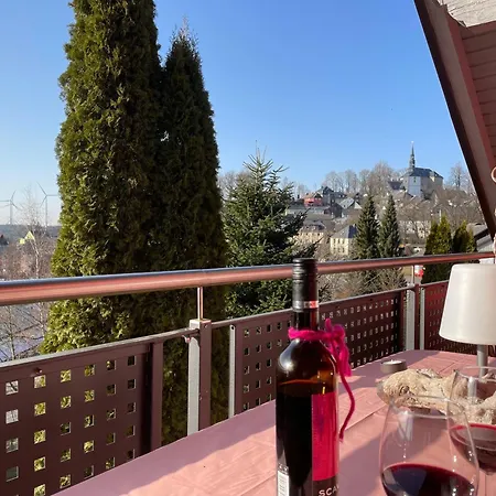 Schöne In Schauenstein-hof Im Frankenwald Mit Loggia 100qm Schauenstein