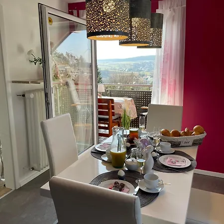 Schöne In Schauenstein-hof Im Frankenwald Mit Loggia 100qm Apartment *