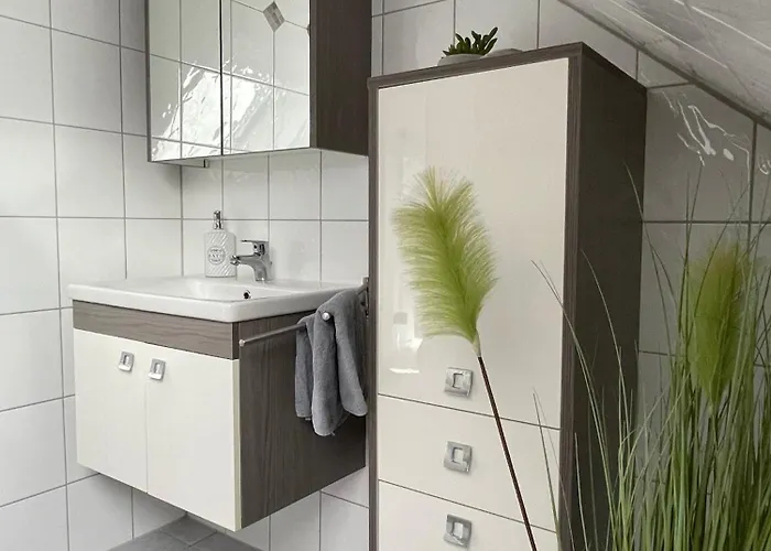 Schoene In Schauenstein-hof Im Frankenwald Mit Loggia 100qm *