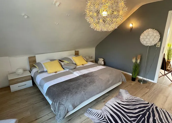 Apartamento Schoene In Schauenstein-hof Im Frankenwald Mit Loggia 100qm *