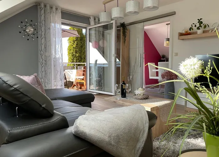 Schoene In Schauenstein-hof Im Frankenwald Mit Loggia 100qm * Schauenstein