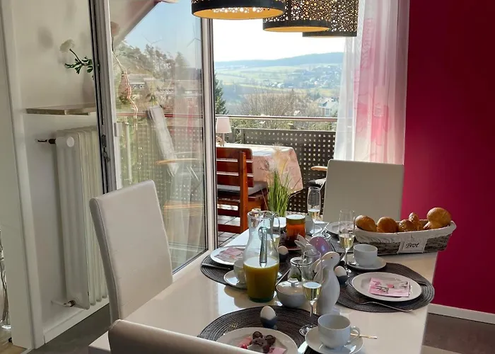 Schoene In Schauenstein-hof Im Frankenwald Mit Loggia 100qm Apartamento *